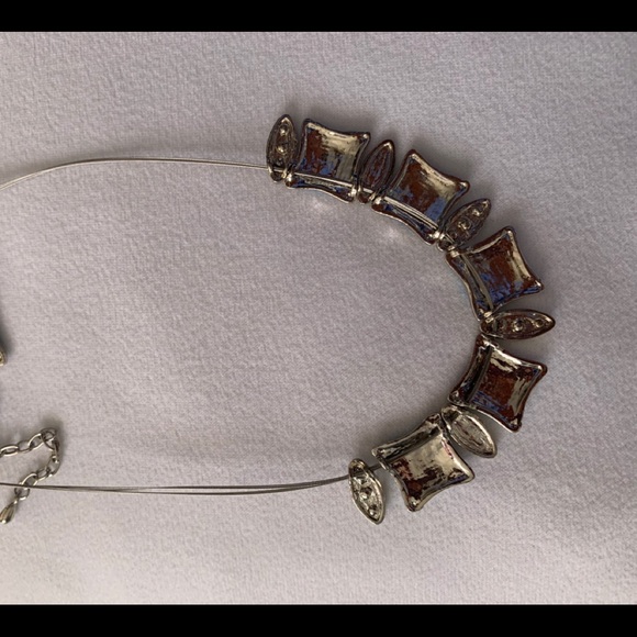 🌸3/$20🌸 Necklace and Matching Earrings Set - Picture 4 of 6